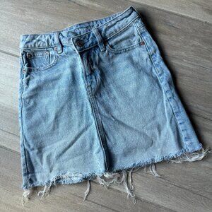 American Eagle Light Wash Denim Skirt, Size 00